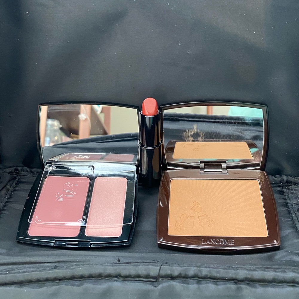 Lancôme Beauty Bundle with Parisian Makeup bag - Picture 1 of 13